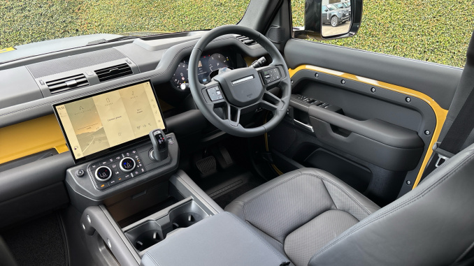 Land Rover Defender 3.0 D350 Trophy Edition Deep Sandglow 110 5dr Auto Diesel Estate - Image 34